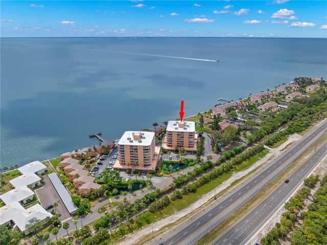 7432 SUNSHINE SKYWAY LANE S 302, St Petersburg, FL 33711