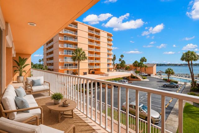 7432 SUNSHINE SKYWAY LANE S 302, St Petersburg, FL 33711