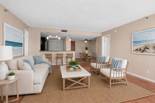 7432 SUNSHINE SKYWAY LANE S 302, St Petersburg, FL 33711