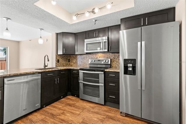 7432 SUNSHINE SKYWAY LANE S 302, St Petersburg, FL 33711