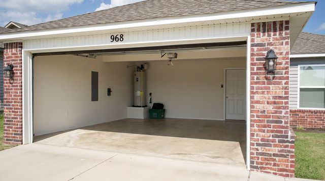 968 S Brambling Lane, Fayetteville, AR 72701