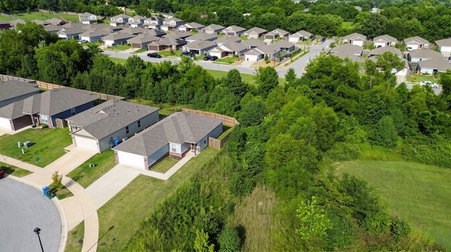 968 S Brambling Lane, Fayetteville, AR 72701