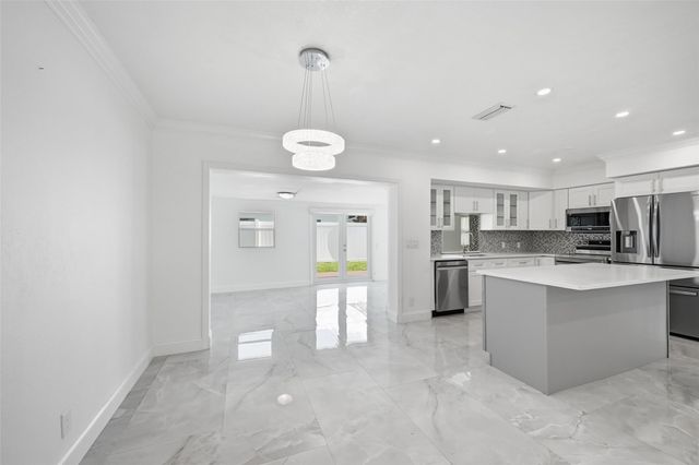 1400 SE 8th Ave, Deerfield Beach, FL 33441