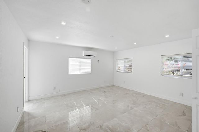 1400 SE 8th Ave, Deerfield Beach, FL 33441