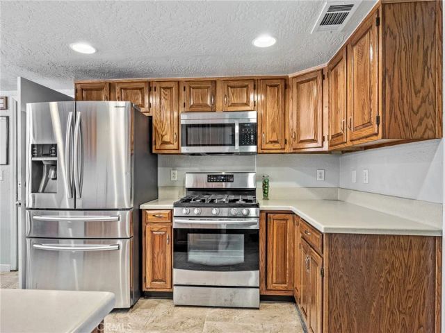 14154 Hopi, Apple Valley, CA 92307