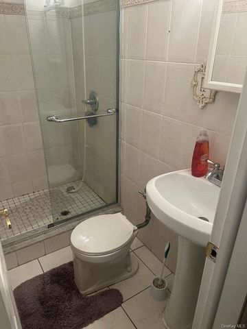 151-20 88 Street 6C, Howard Beach, NY 11414