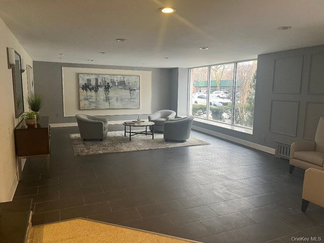 151-20 88 Street 6C, Howard Beach, NY 11414