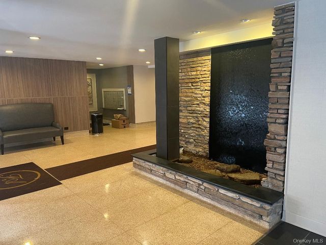 151-20 88 Street 6C, Howard Beach, NY 11414