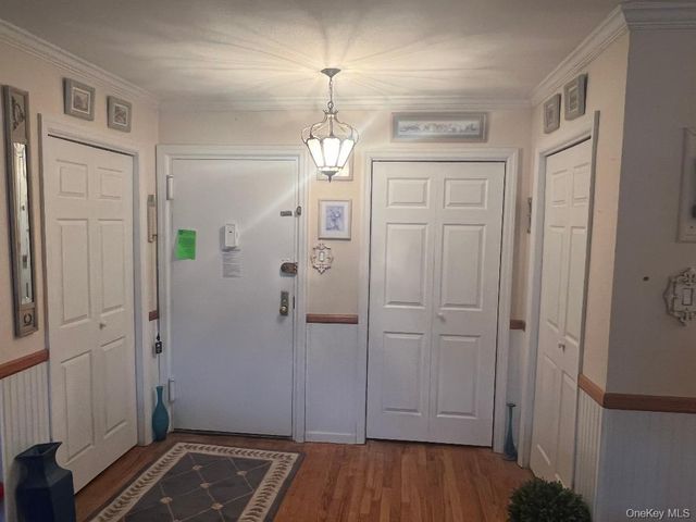 151-20 88 Street 6C, Howard Beach, NY 11414