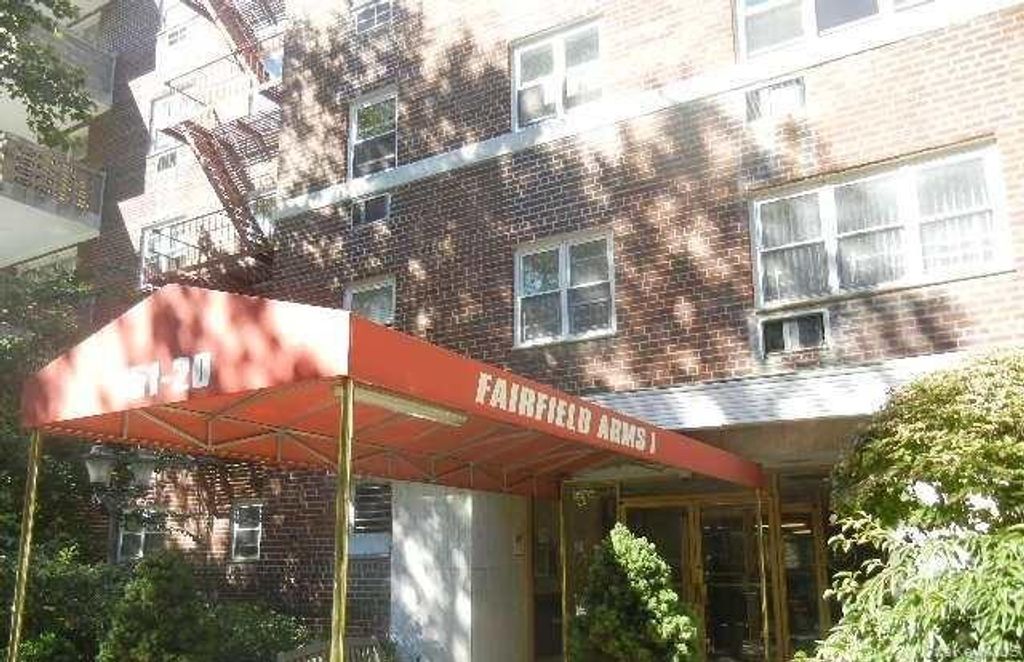 151-20 88 Street 6C, Howard Beach, NY 11414