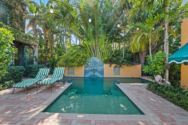 325 Greymon Drive, West Palm Beach, FL 33405