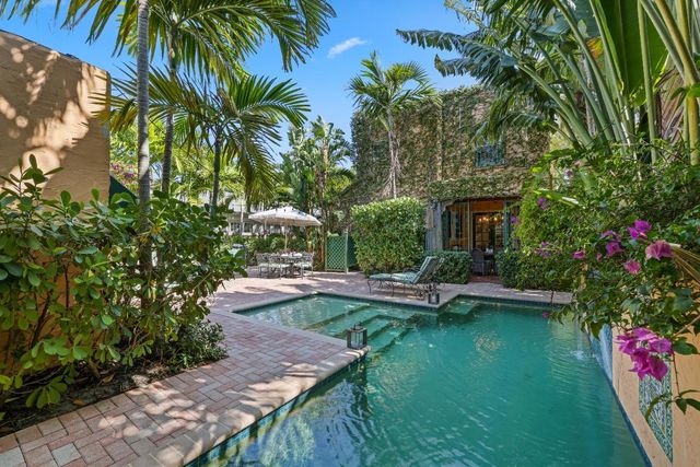 325 Greymon Drive, West Palm Beach, FL 33405