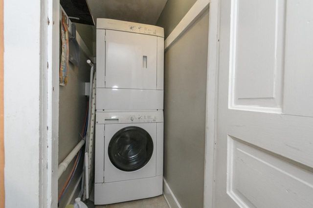 712 N Greenfield AVENUE, Waukesha, WI 53186