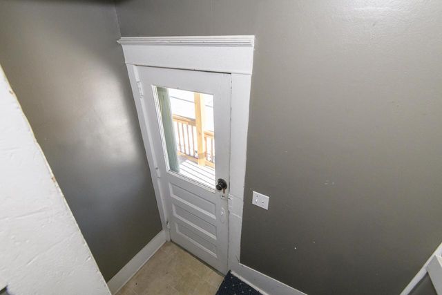 712 N Greenfield AVENUE, Waukesha, WI 53186