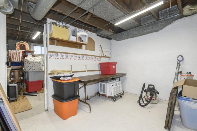 712 N Greenfield AVENUE, Waukesha, WI 53186