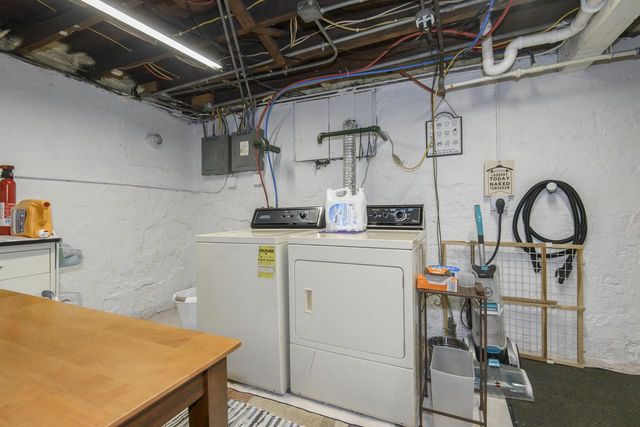 712 N Greenfield AVENUE, Waukesha, WI 53186