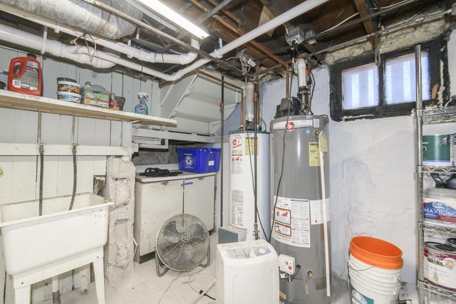 712 N Greenfield AVENUE, Waukesha, WI 53186