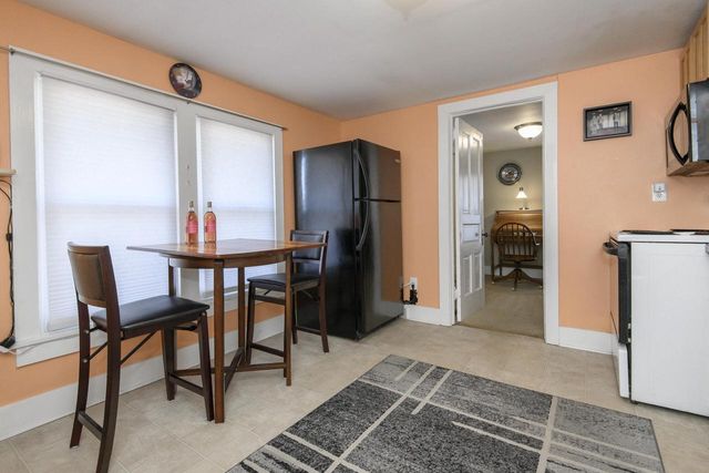 712 N Greenfield AVENUE, Waukesha, WI 53186