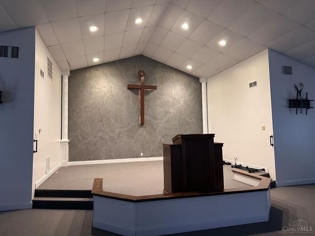 211 Belfast Pike, Hillsboro, OH 45133