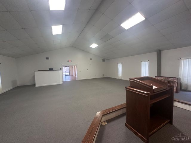 211 Belfast Pike, Hillsboro, OH 45133