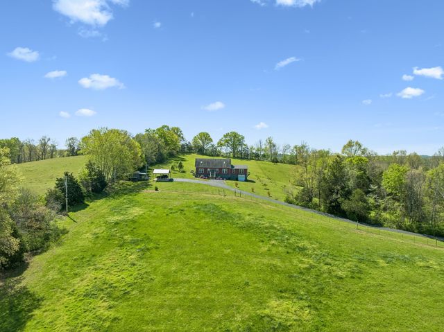 4341 Marlowe Rd, Williamsport, TN 38487
