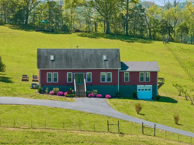 4341 Marlowe Rd, Williamsport, TN 38487