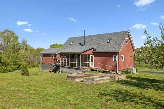 4341 Marlowe Rd, Williamsport, TN 38487