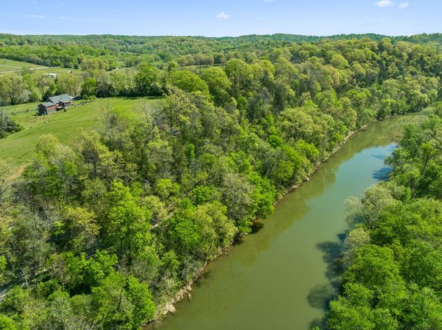 4341 Marlowe Rd, Williamsport, TN 38487
