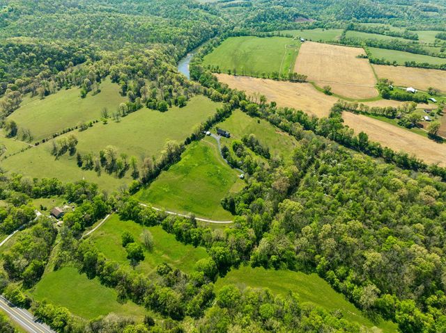 4341 Marlowe Rd, Williamsport, TN 38487