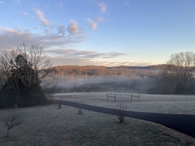4341 Marlowe Rd, Williamsport, TN 38487