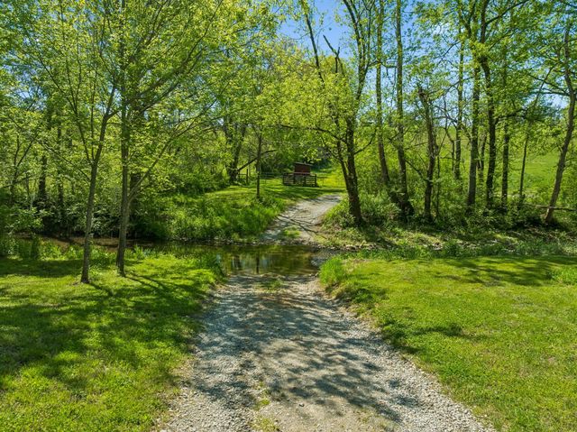 4341 Marlowe Rd, Williamsport, TN 38487