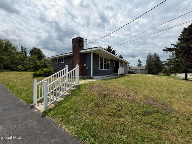 1100 Hudson Avenue, Stillwater, NY 12170