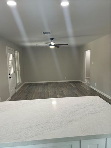 10722 Timbergrove Ln, Corpus Christi, TX 78410