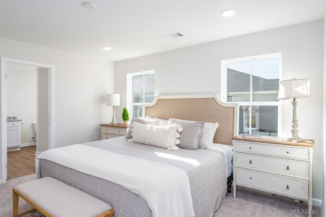 18 Coolidge Drive, Wetumpka, AL 36092