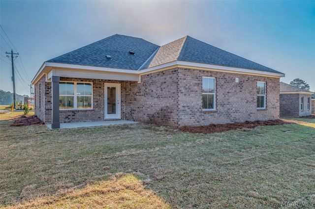 18 Coolidge Drive, Wetumpka, AL 36092