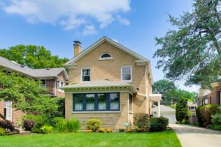 943 Monroe Avenue, River Forest, IL 60305