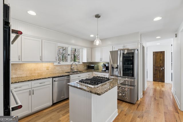 2810 Windrush Lane, Roswell, GA 30076