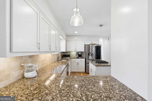 2810 Windrush Lane, Roswell, GA 30076