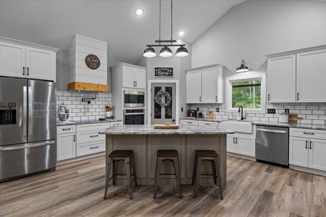 260 Perkins Ln, Waverly, TN 37185