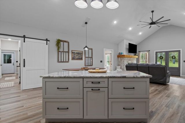 260 Perkins Ln, Waverly, TN 37185