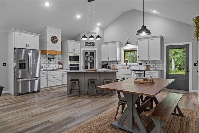 260 Perkins Ln, Waverly, TN 37185