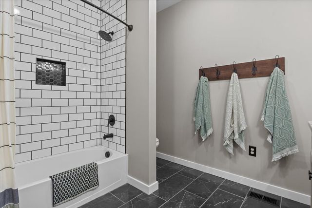 260 Perkins Ln, Waverly, TN 37185