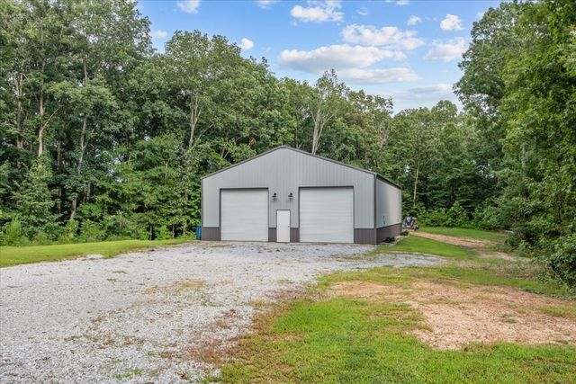 260 Perkins Ln, Waverly, TN 37185