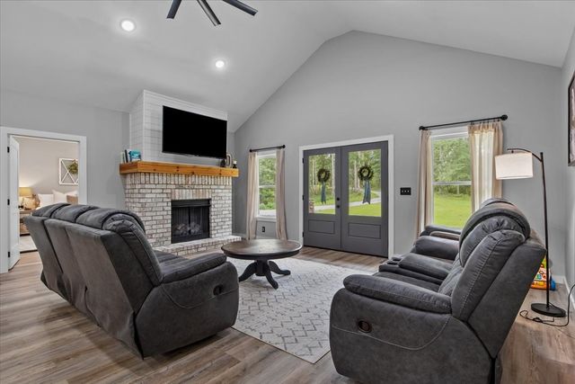 260 Perkins Ln, Waverly, TN 37185