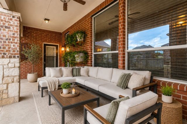 1002 Grover Court, Cedar Hill, TX 75104