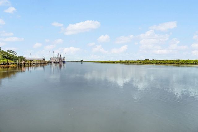 227 Fort King George Drive K, Darien, GA 31305