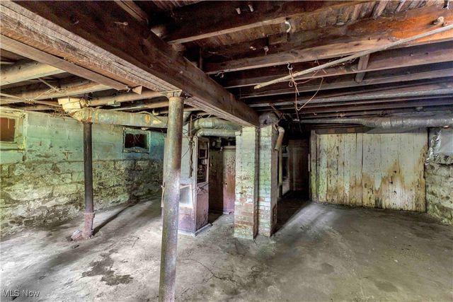 910 Wheelock Road, Cleveland, OH 44103