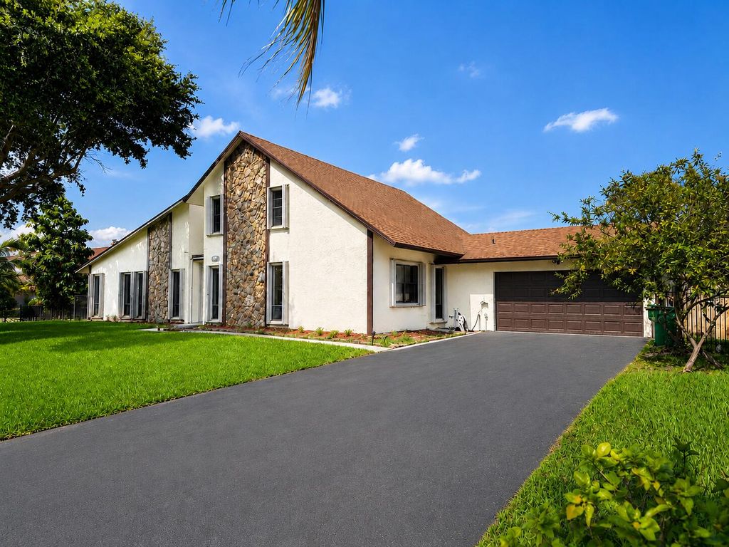 1640 SW 120TH Terrace, Davie, FL 33325