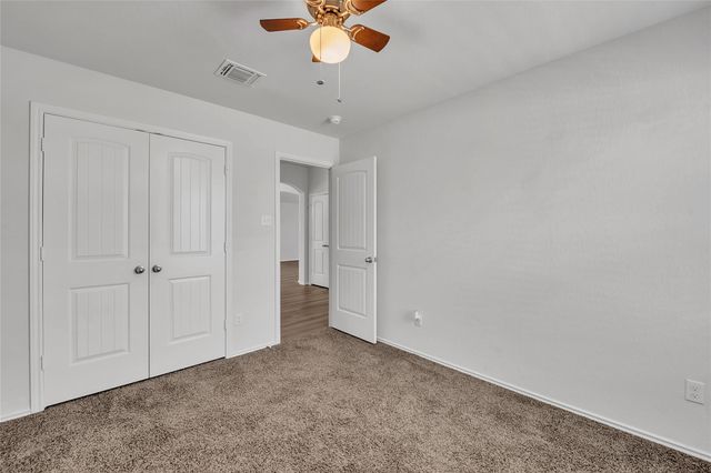 208 Nathaniel DR, Taylor, TX 76574