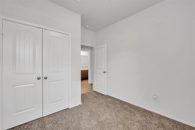 208 Nathaniel DR, Taylor, TX 76574